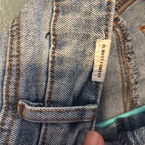 ALMOST FAMOUS LIKE NEW SIZE 0 flare jeans - Picture 3 of 6